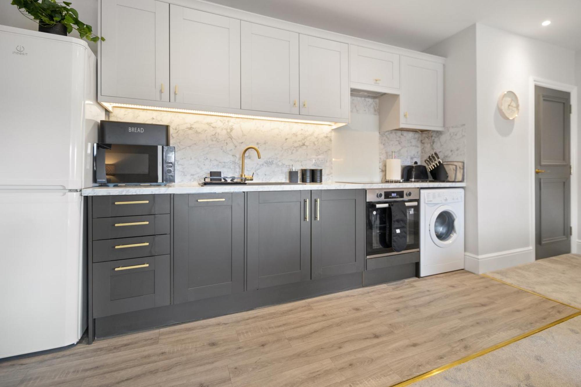 Whiskawaystays - Victoria House - Apartment 6 Вустер Экстерьер фото