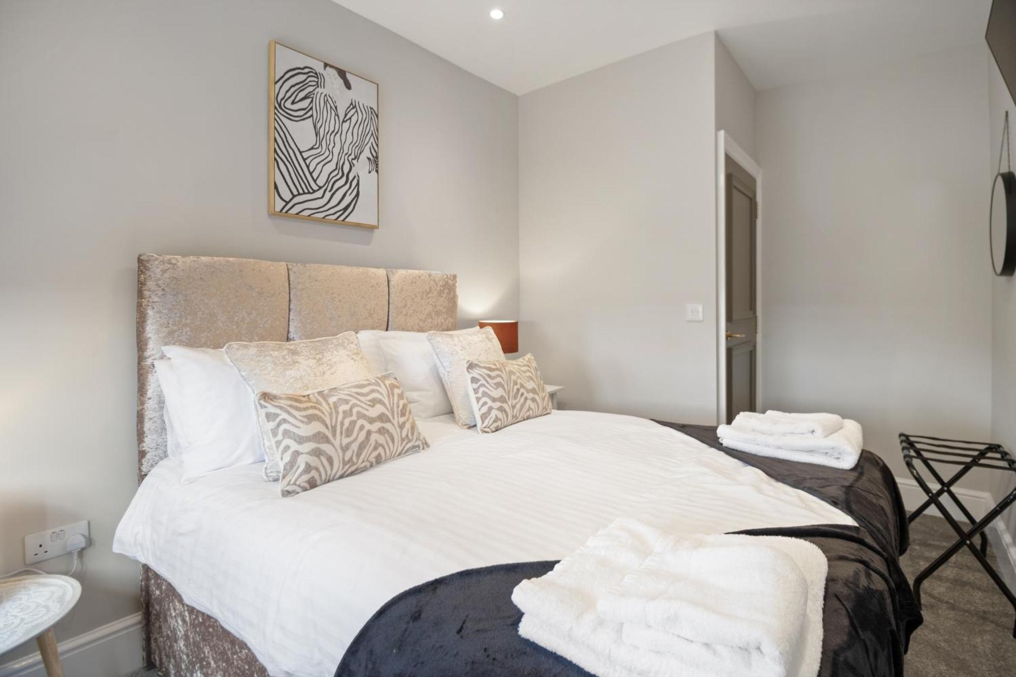 Whiskawaystays - Victoria House - Apartment 6 Вустер Экстерьер фото